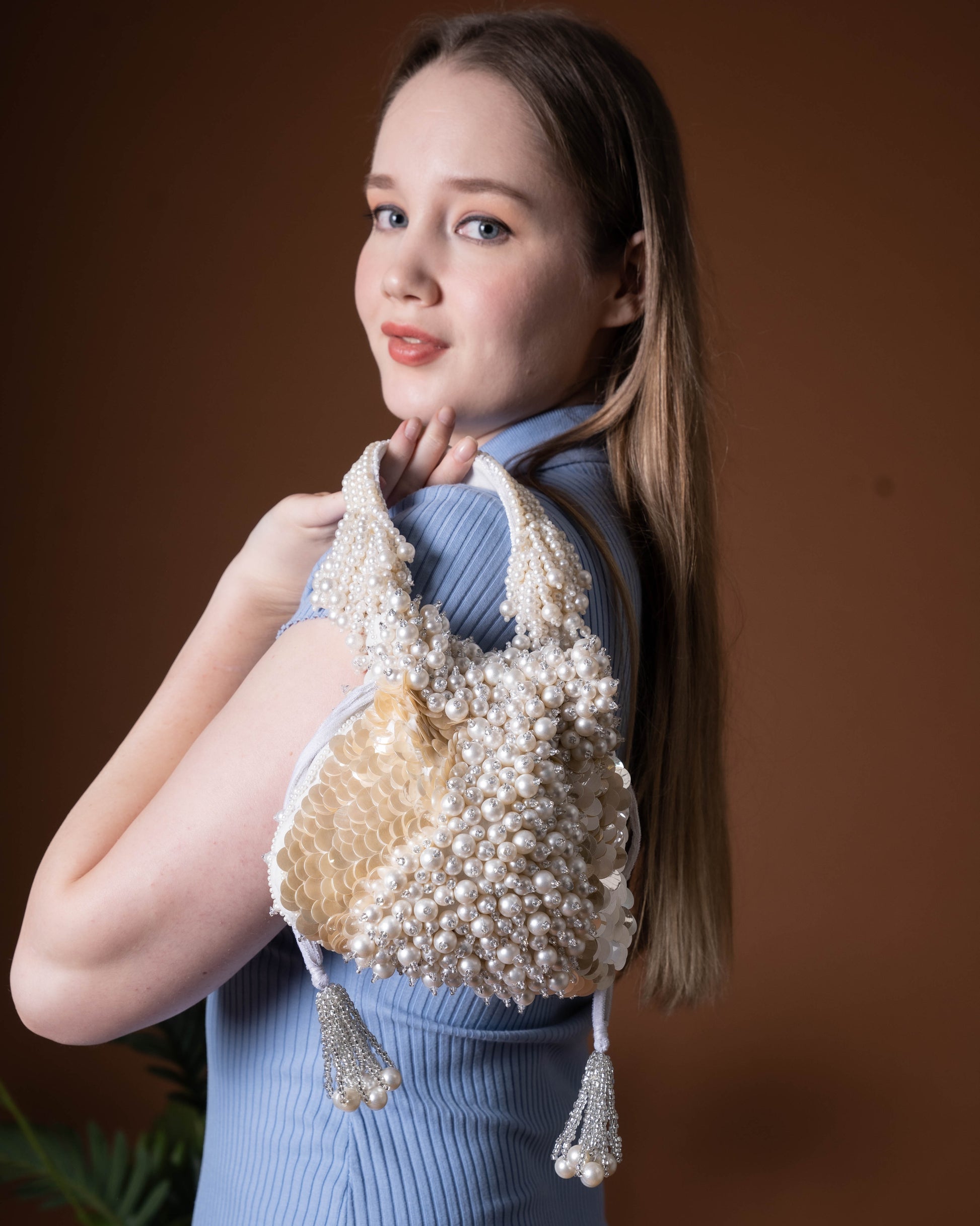 Élysia Ivory Pearl Potli