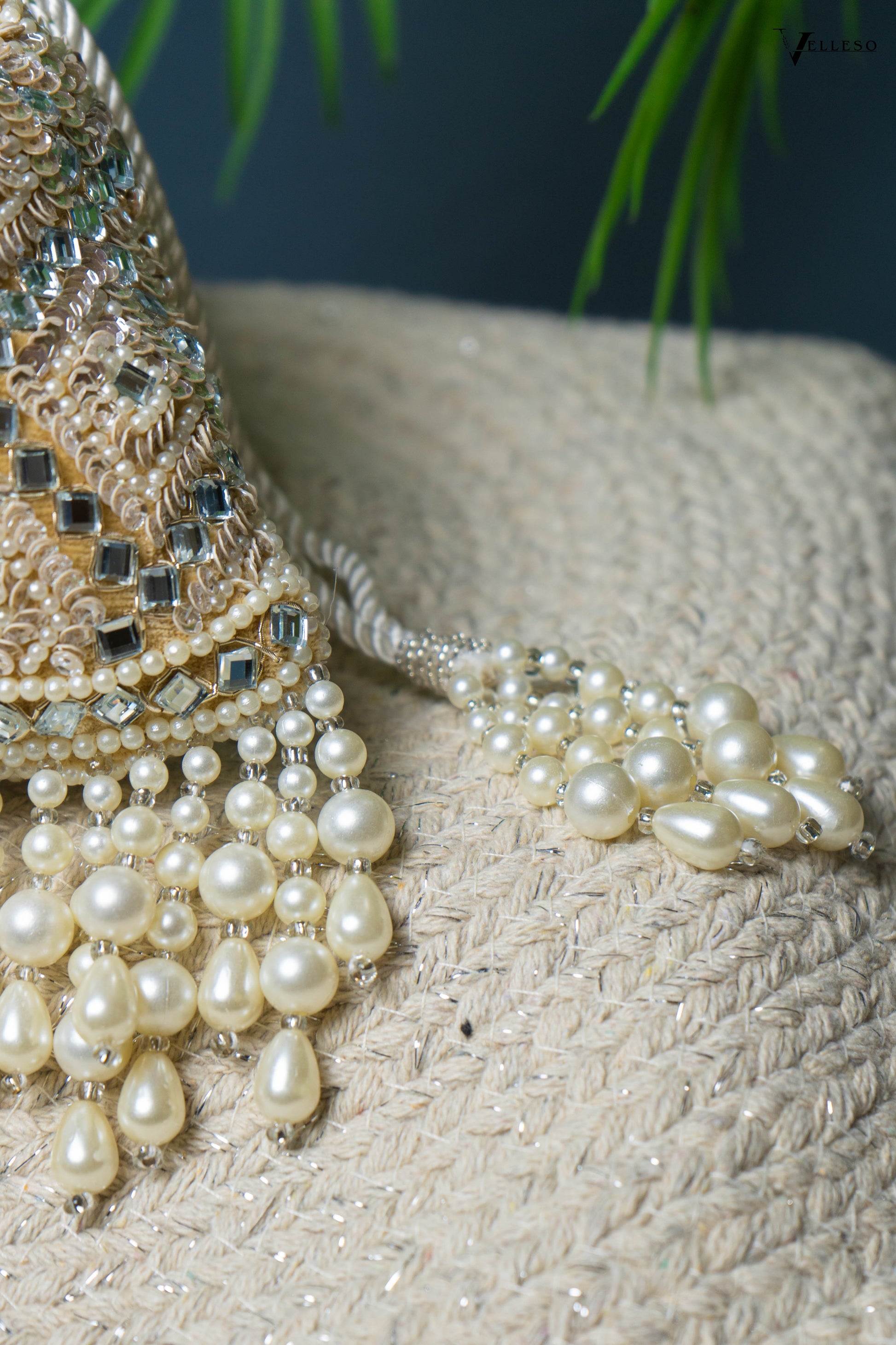 Seraphine Soft champagne gold Pearl Potli