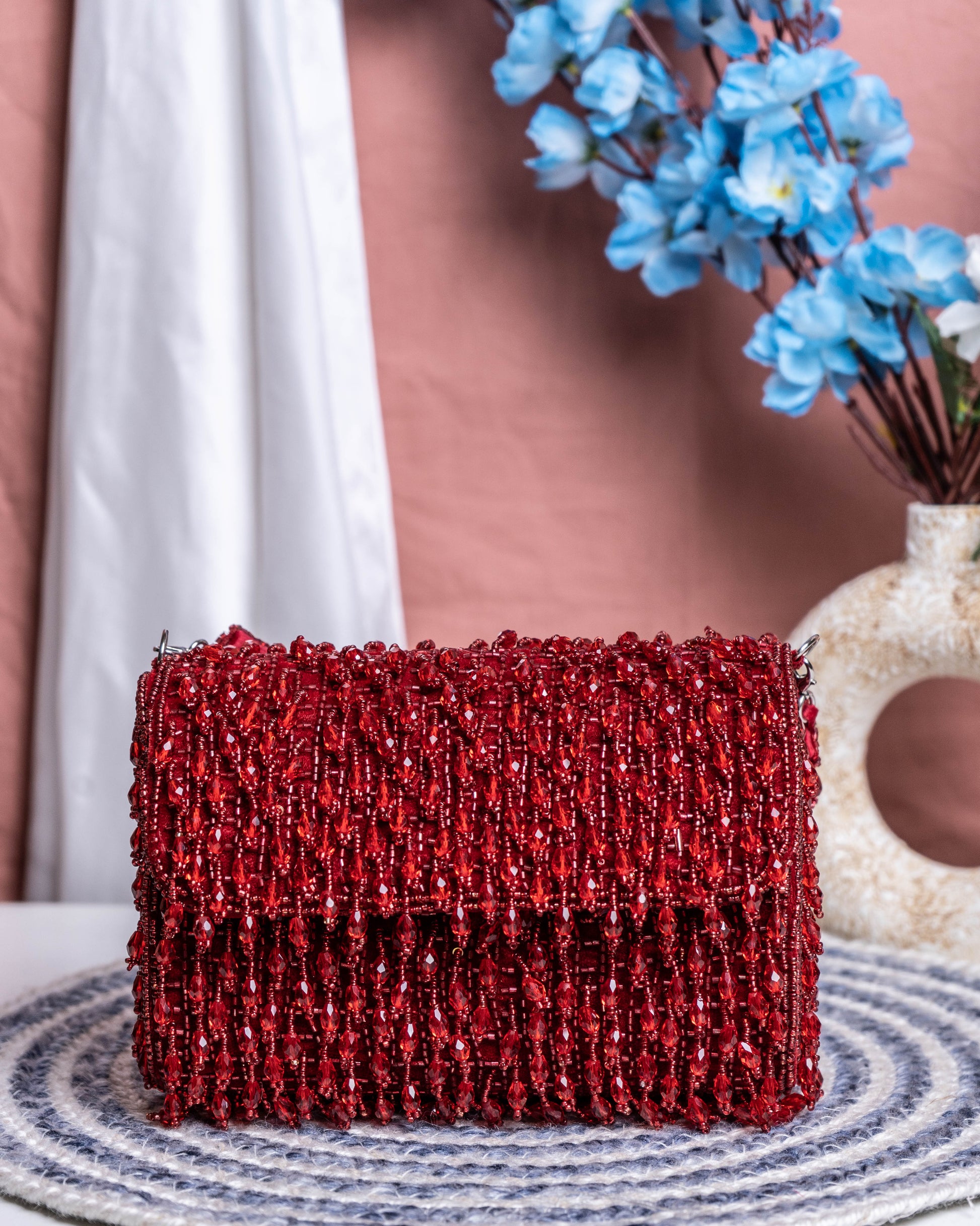 Noir Cascade Beaded Purse – Velleso Luxe Edit
