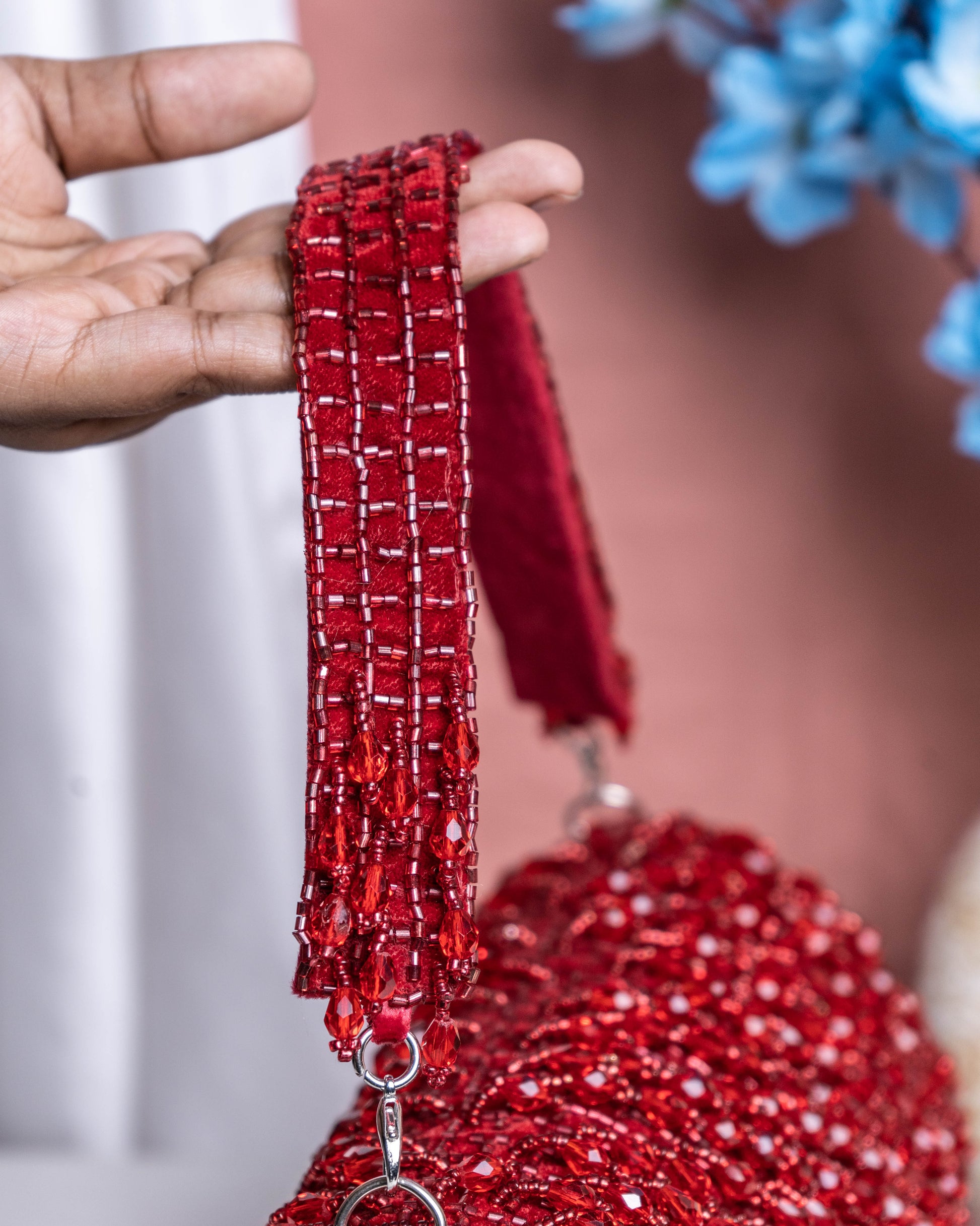 Noir Cascade Beaded Purse – Velleso Luxe Edit