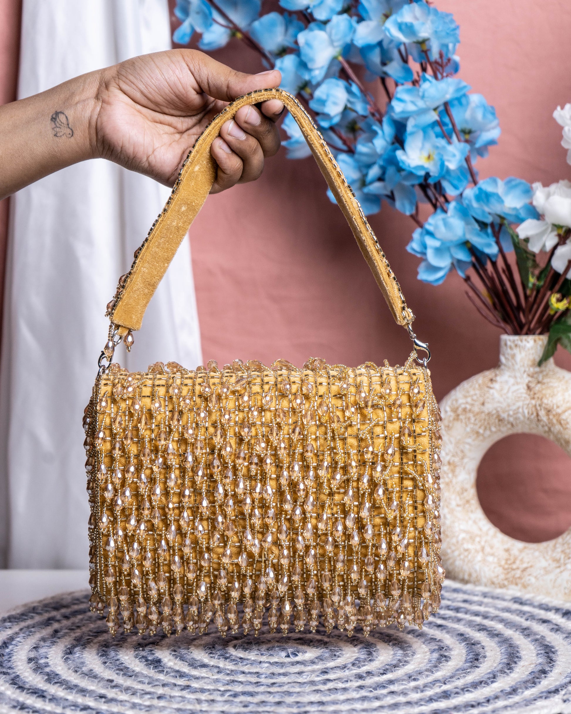 Noir Cascade Beaded Purse – Velleso Luxe Edit