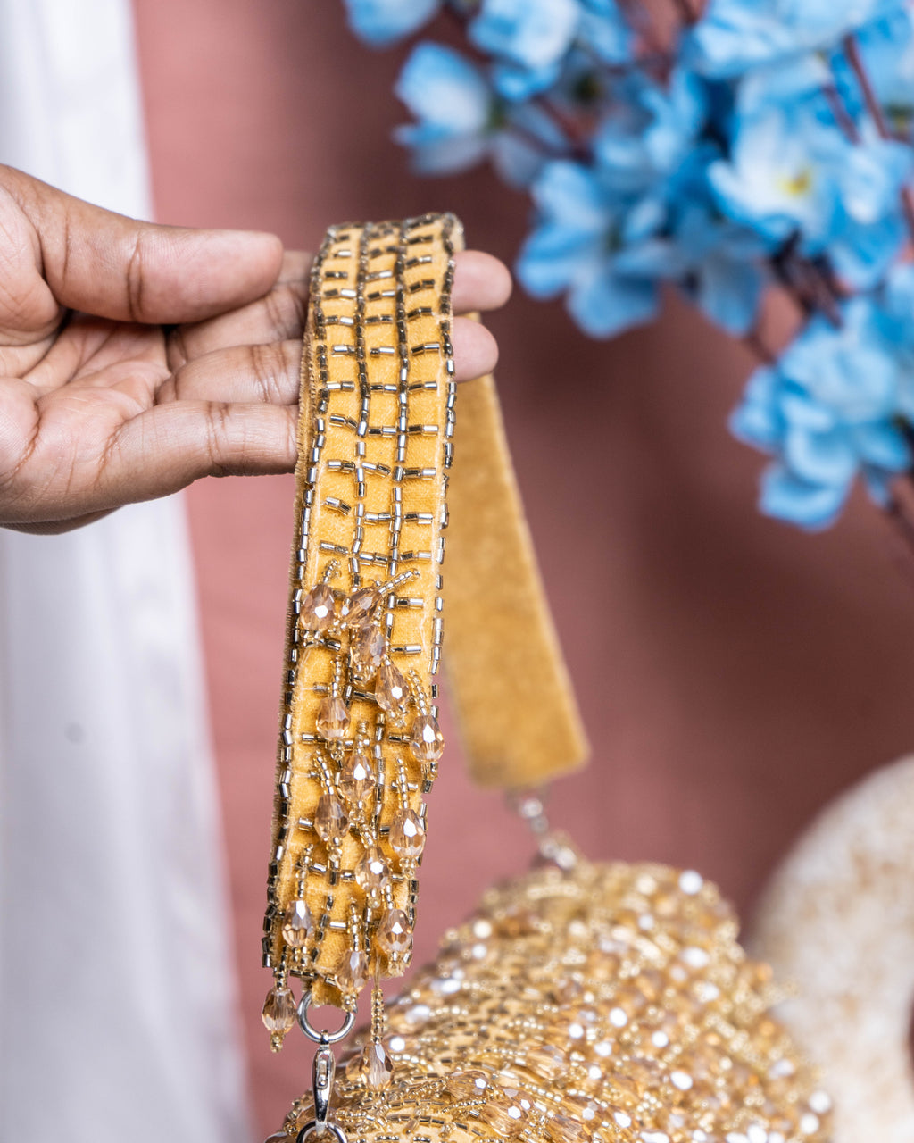 Noir Cascade Beaded Purse – Velleso Luxe Edit