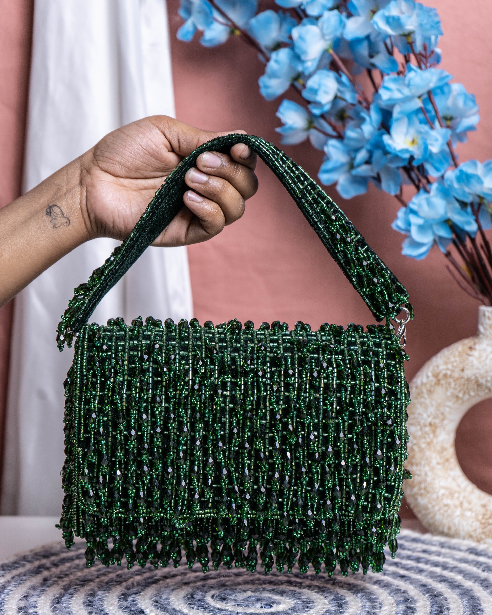Noir Cascade Beaded Purse – Velleso Luxe Edit