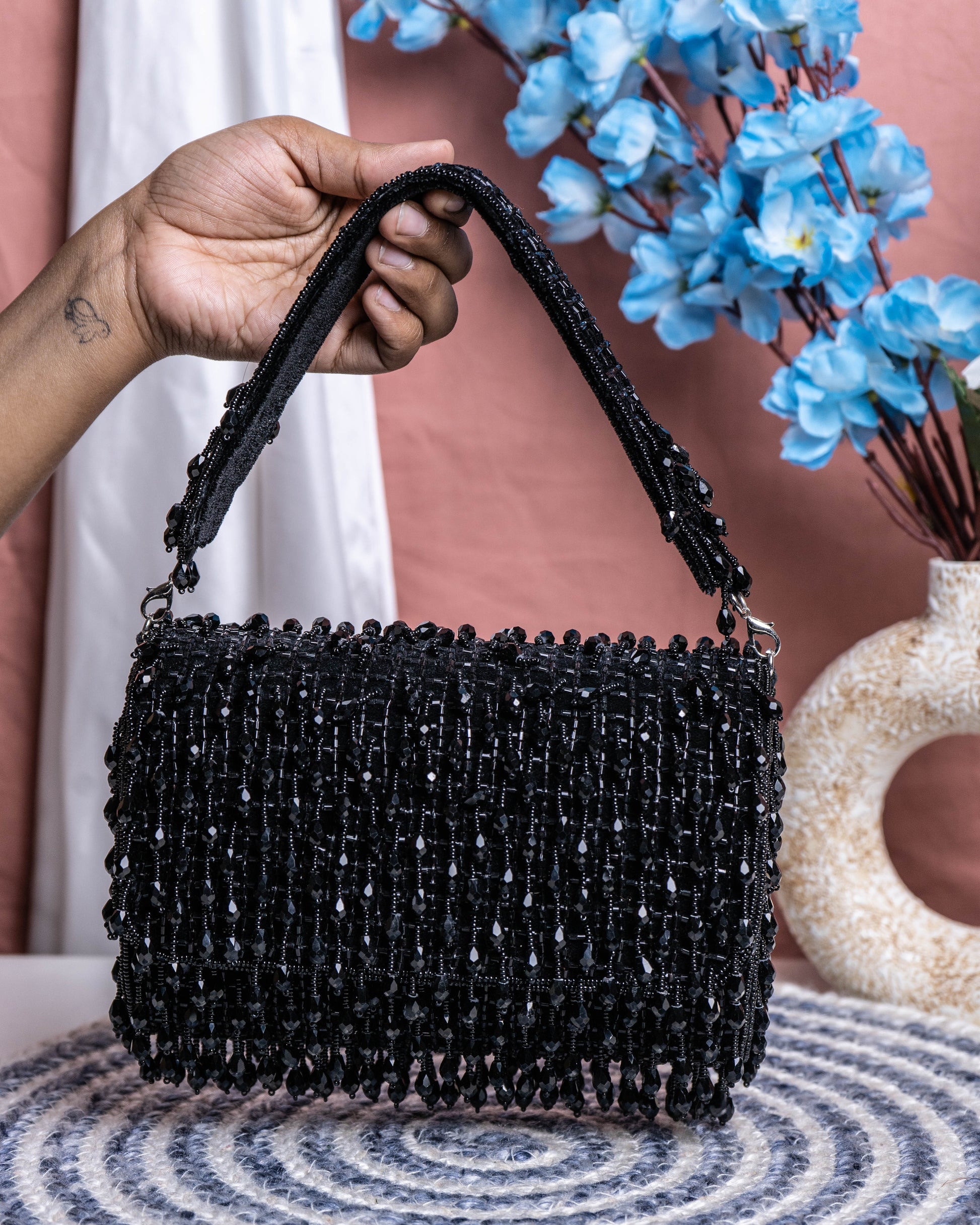 Noir Cascade Beaded Purse – Velleso Luxe Edit
