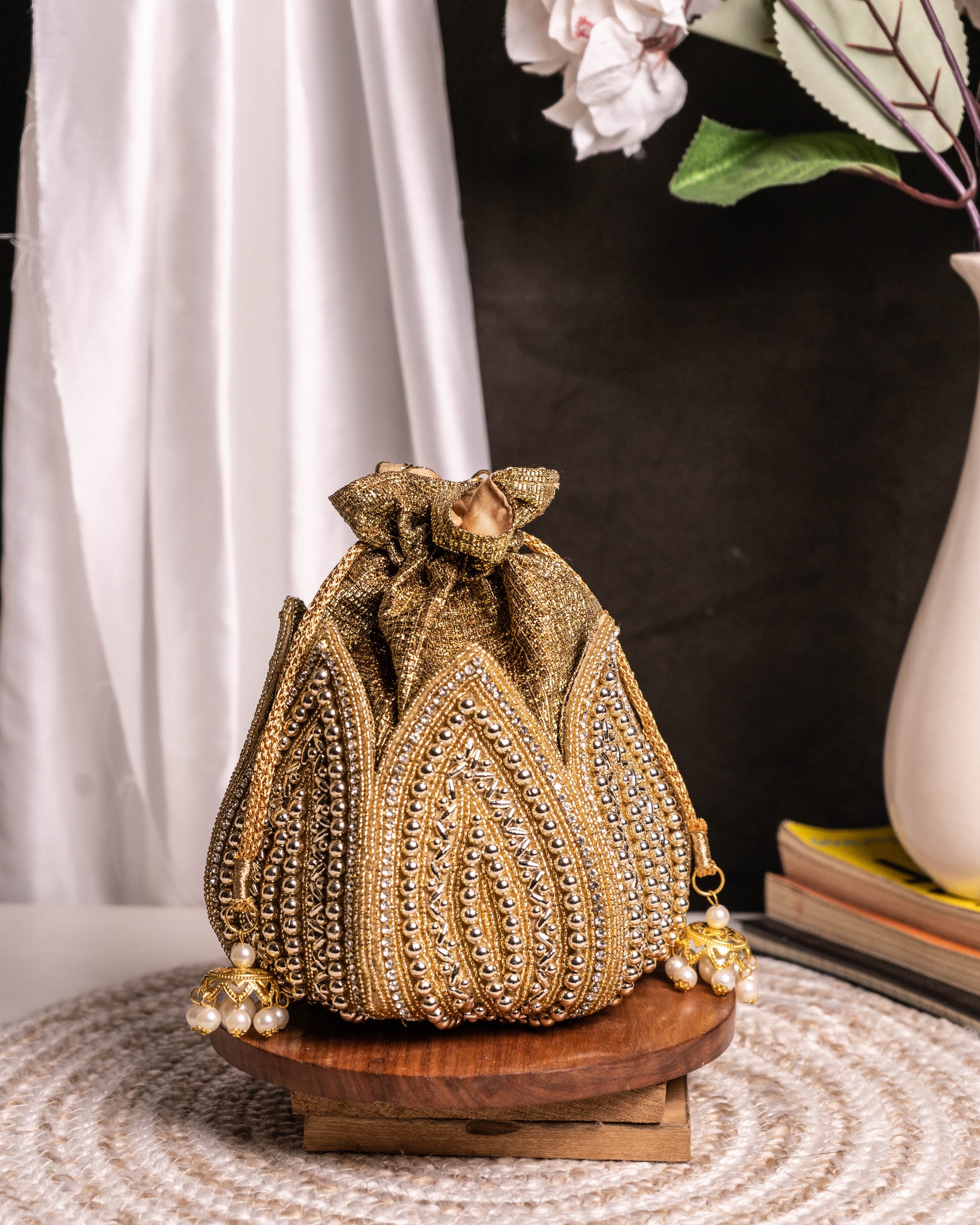 Pearl Crown Lotus Potli