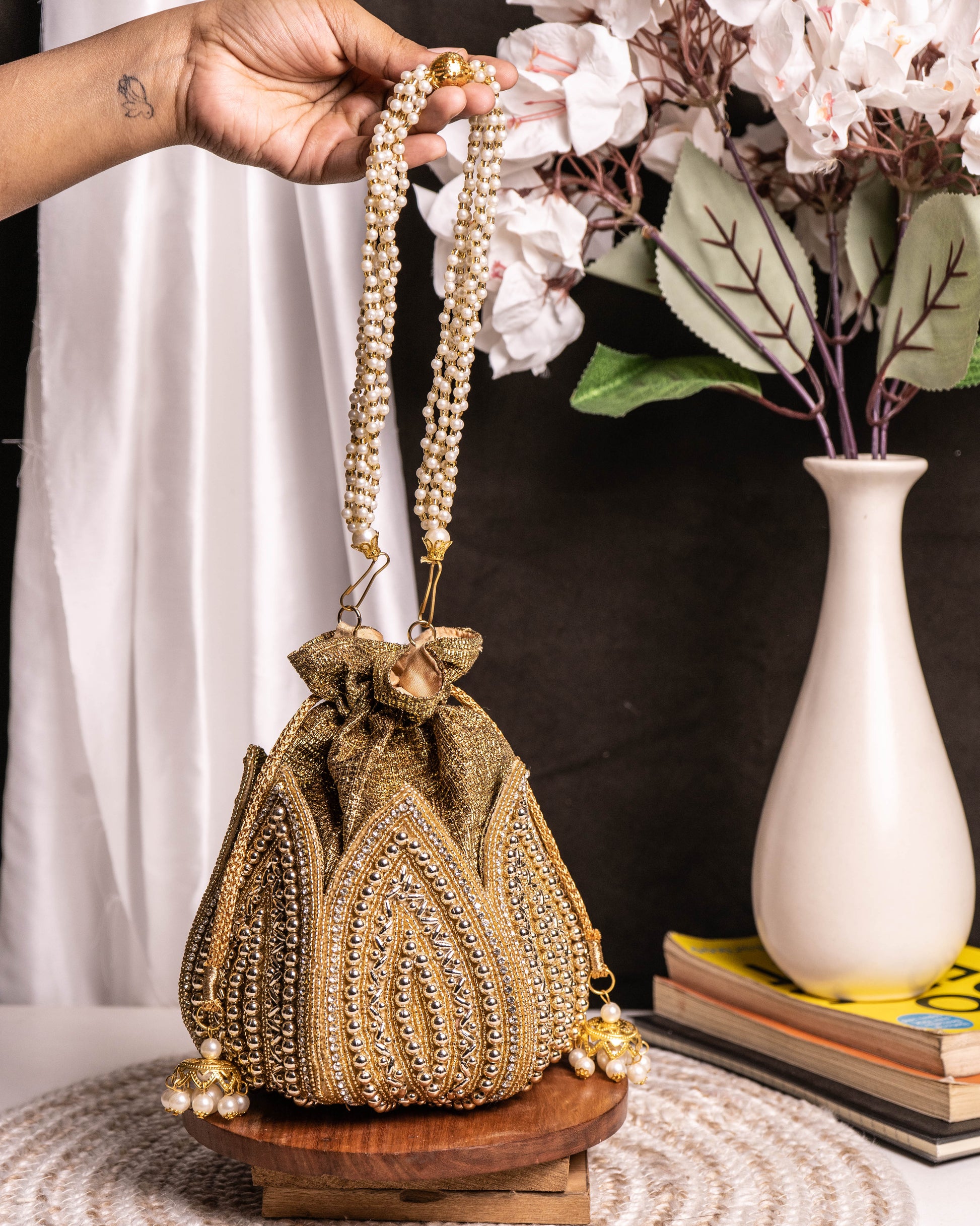 Pearl Crown Lotus Potli