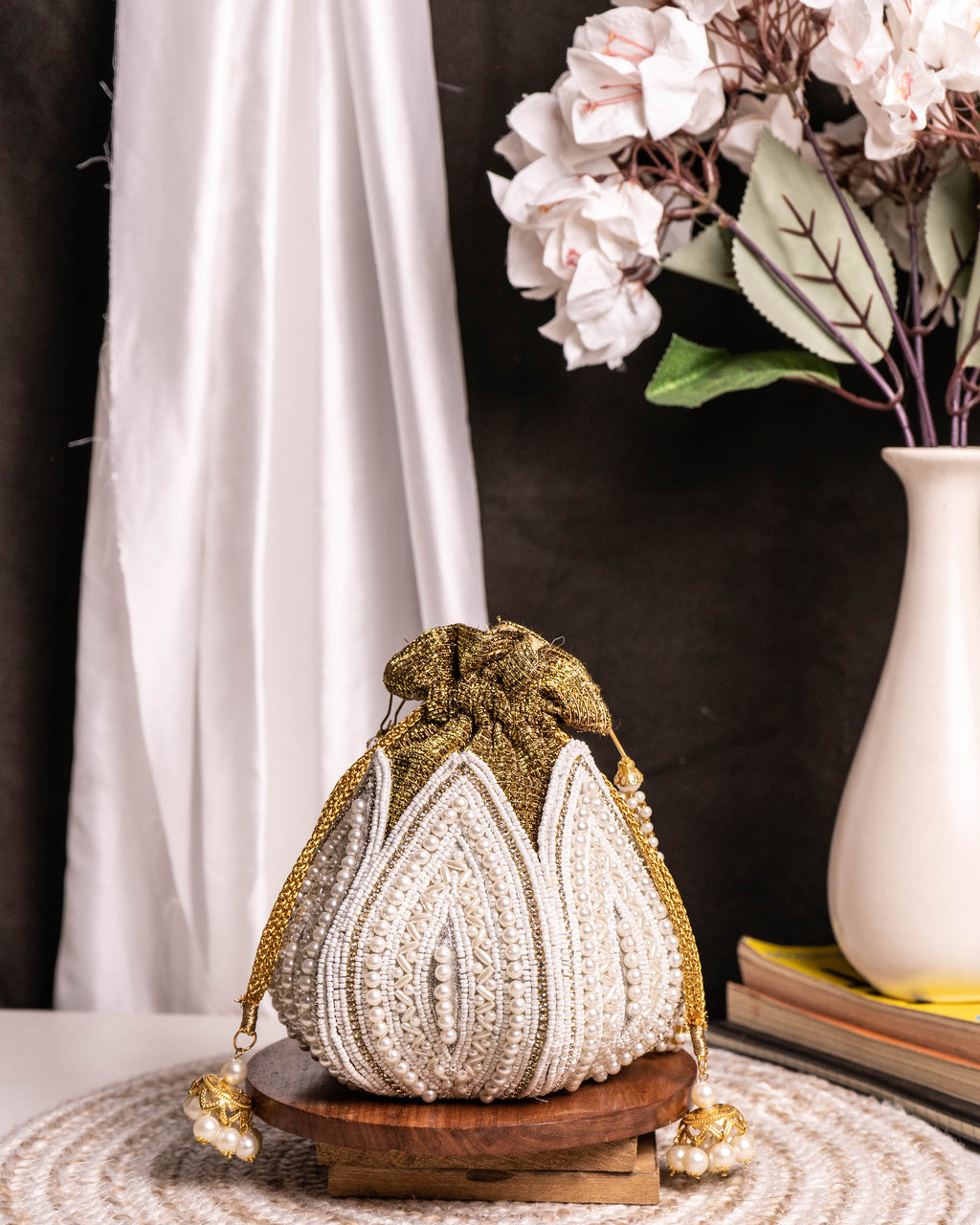 Ivory Empress Lotus Potli