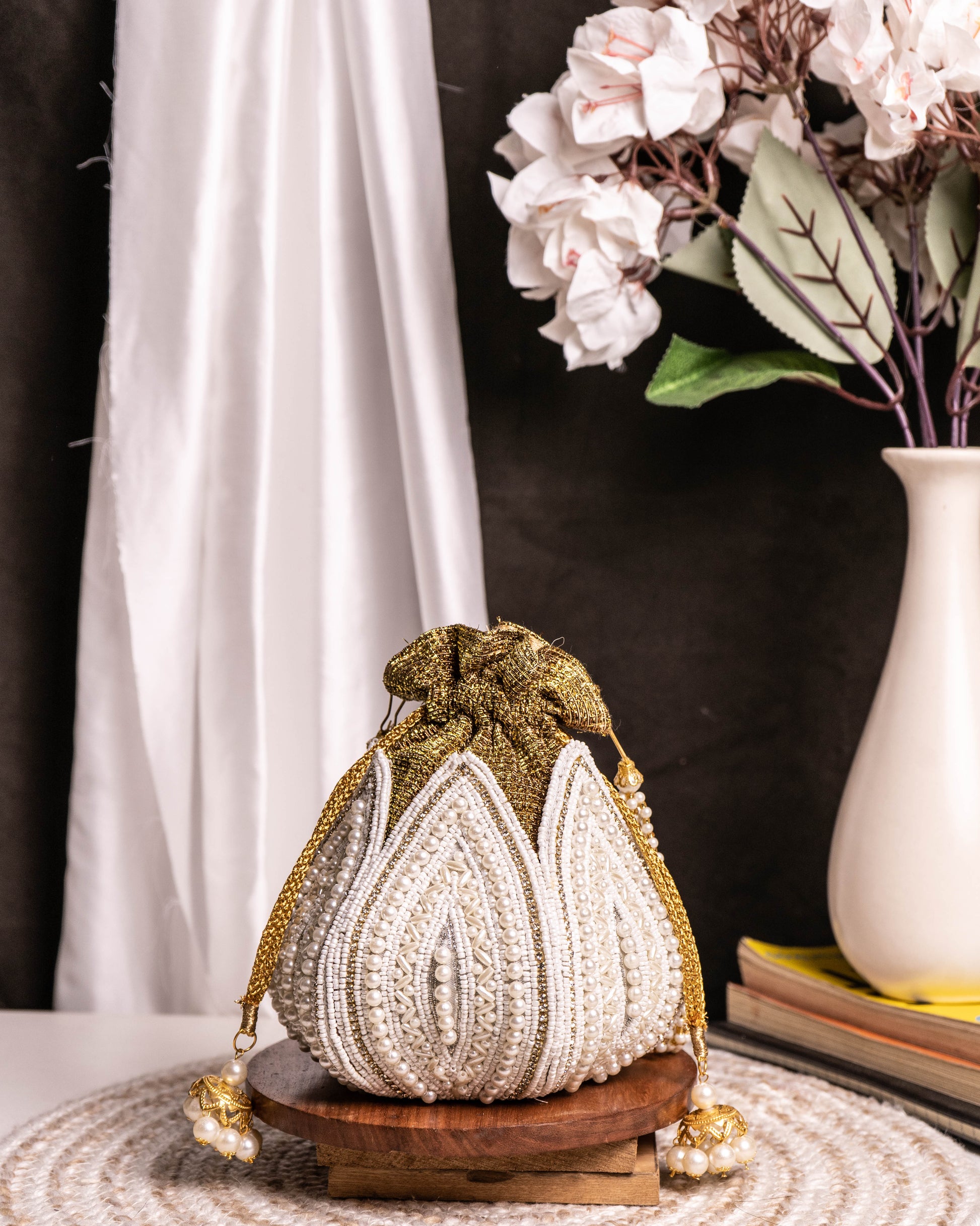 Ivory Empress Lotus Potli