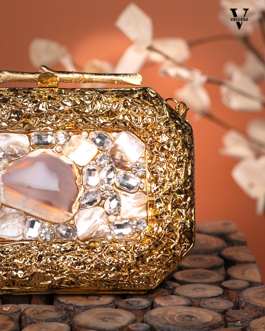 Aurelia MOP Gem Clutch