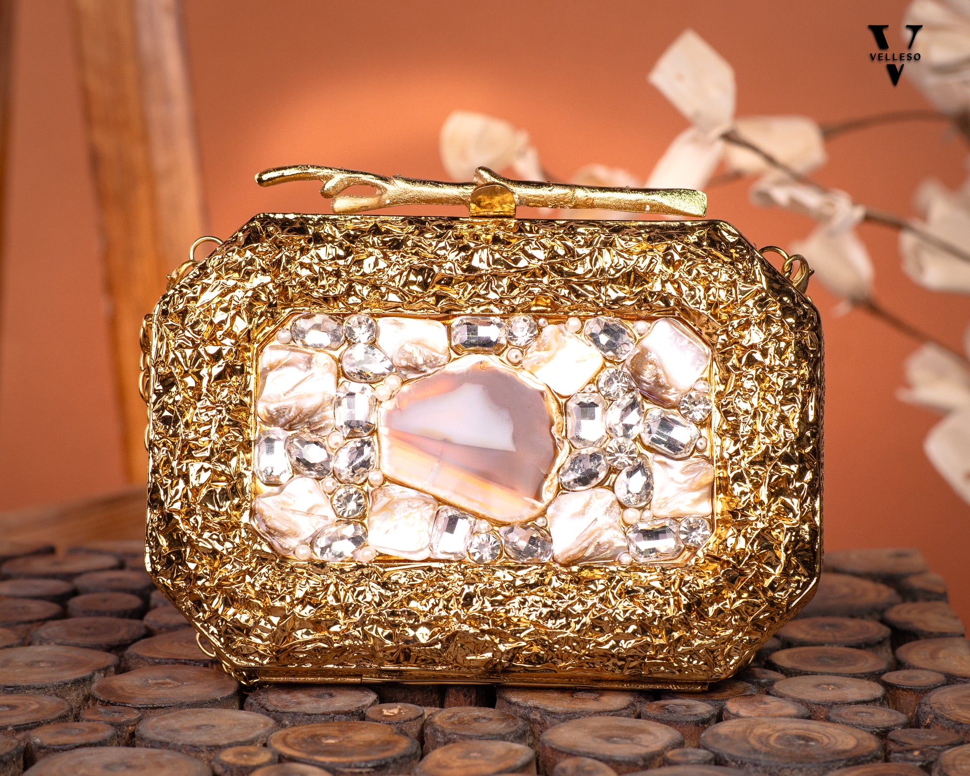 Aurelia MOP Gem Clutch