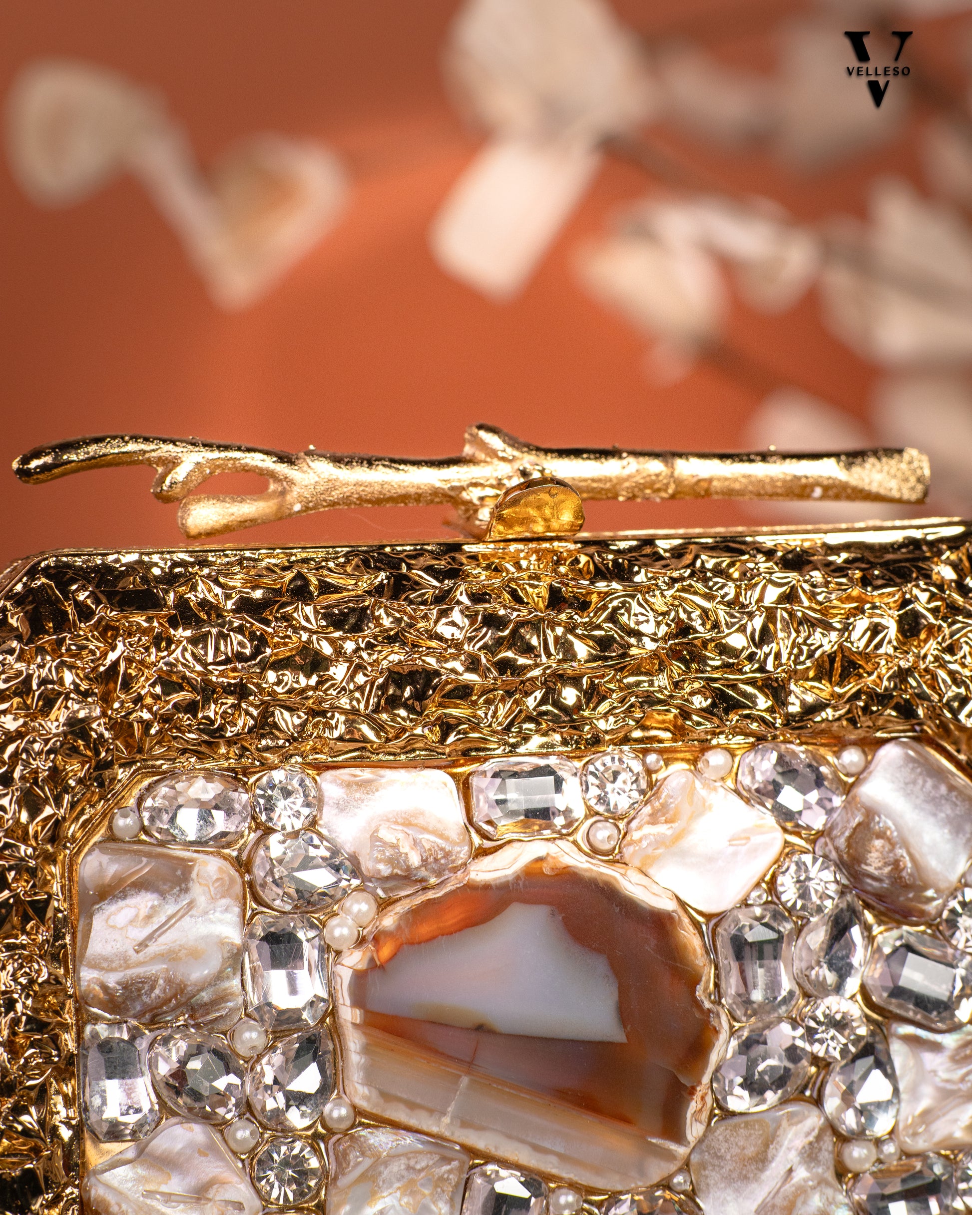 Aurelia MOP Gem Clutch