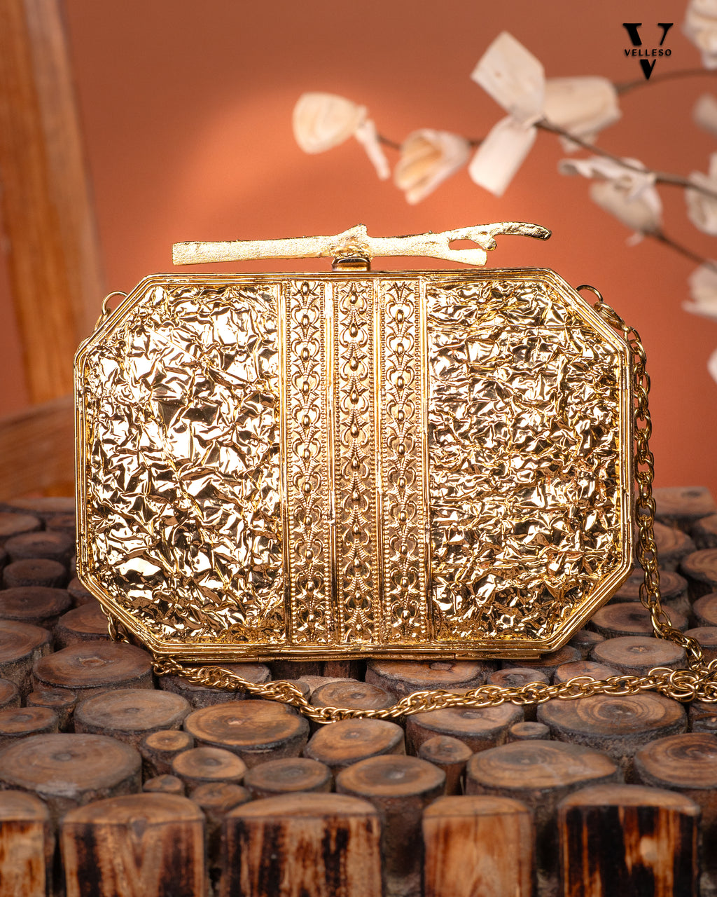 Aurelia MOP Gem Clutch