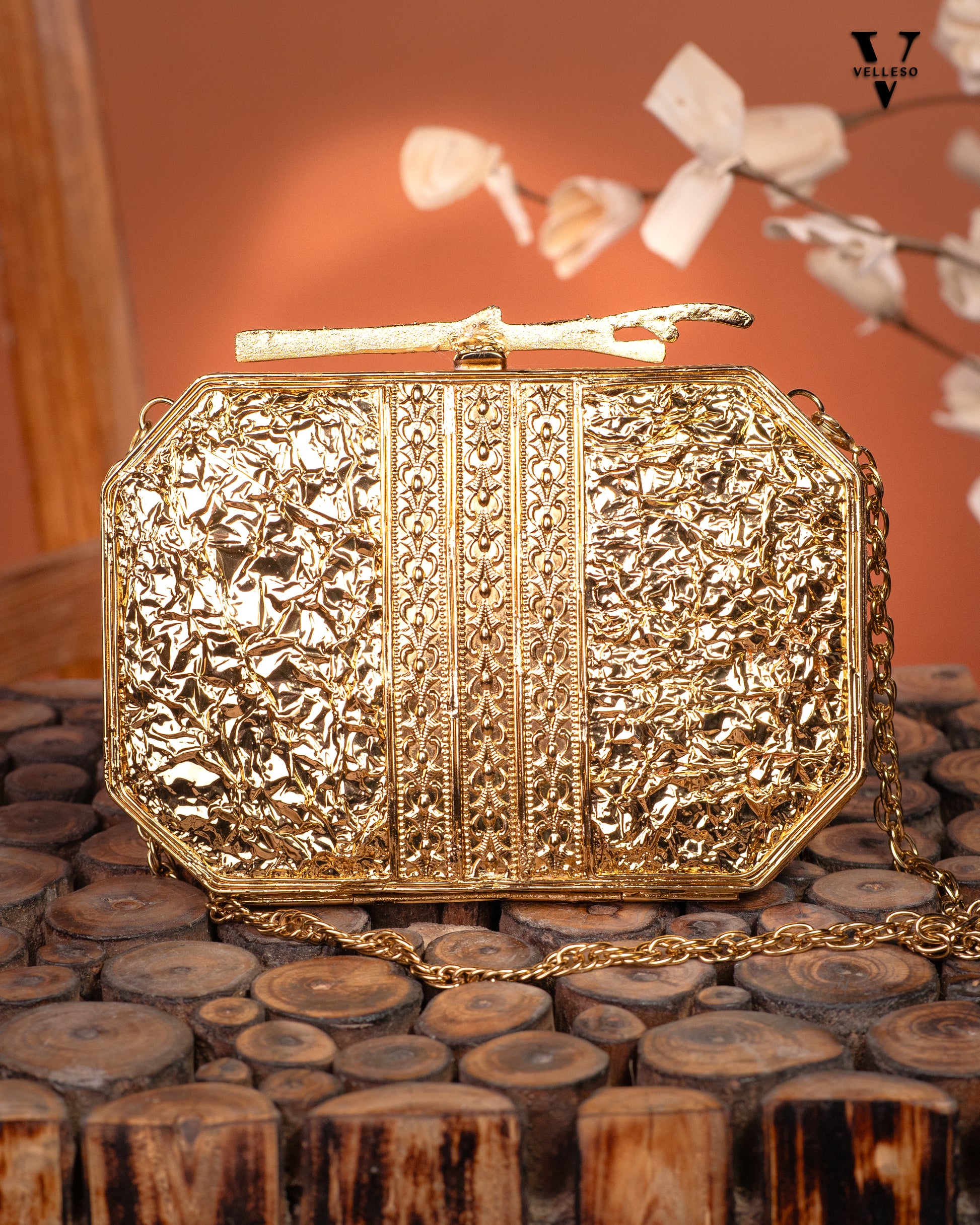 Aurelia MOP Gem Clutch