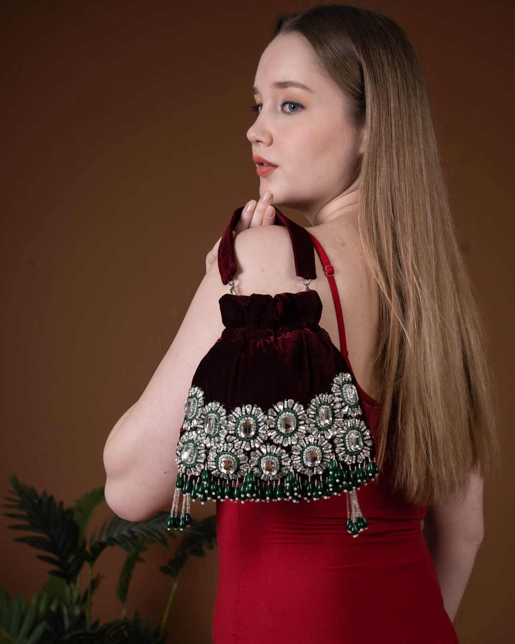 Ameera Velvet Emerald Potli