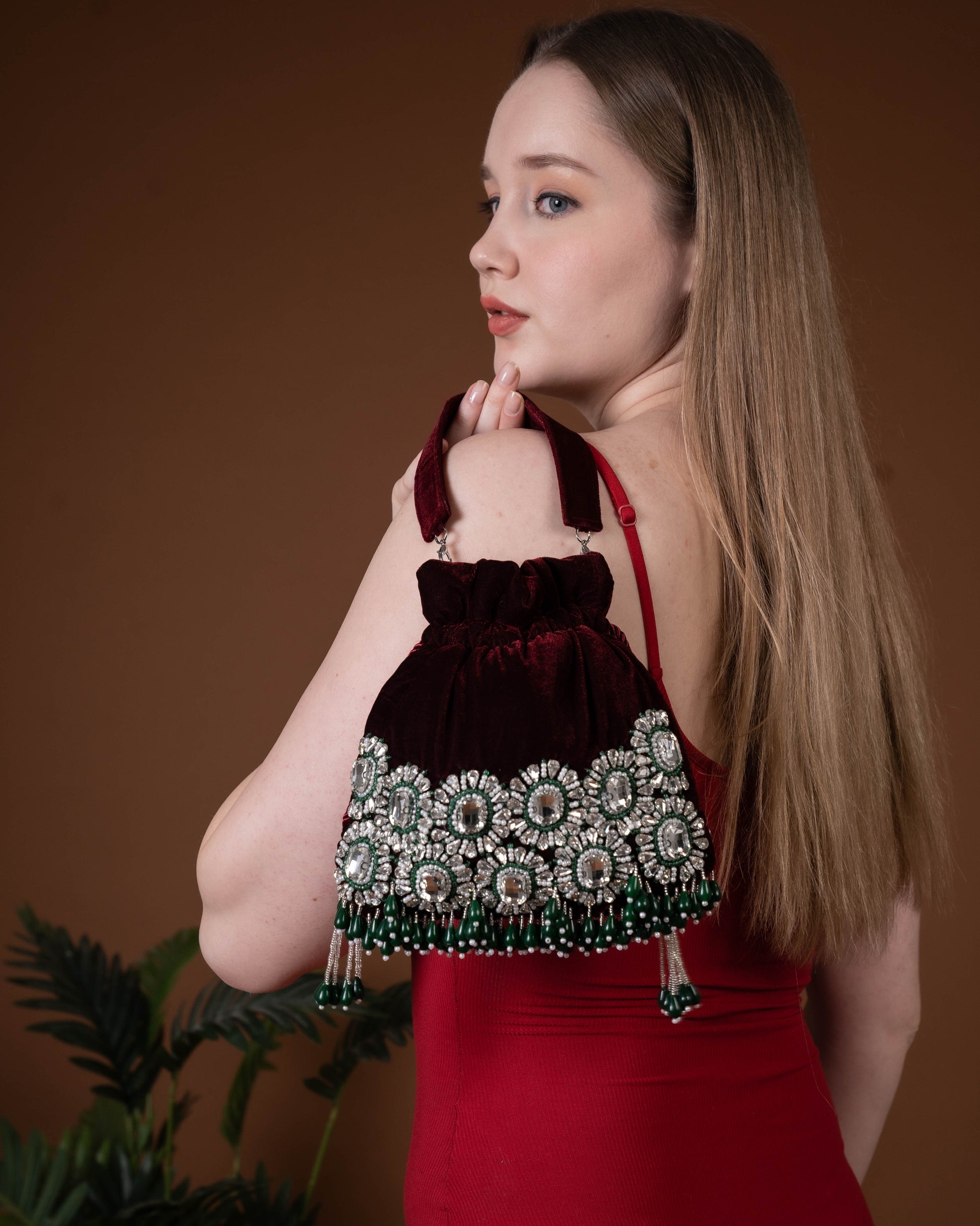 Ameera Velvet Emerald Potli