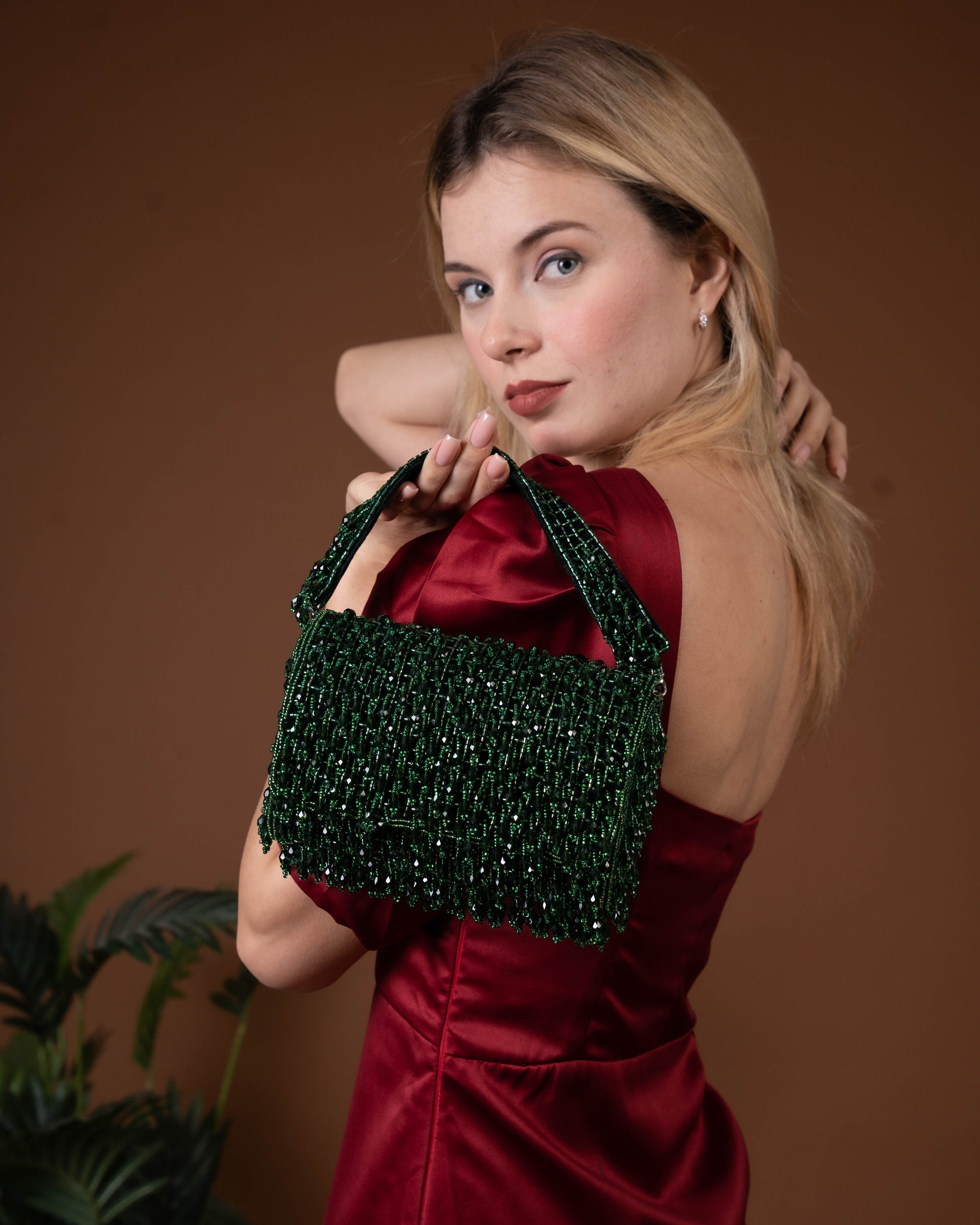 Noir Cascade Beaded Purse – Velleso Luxe Edit