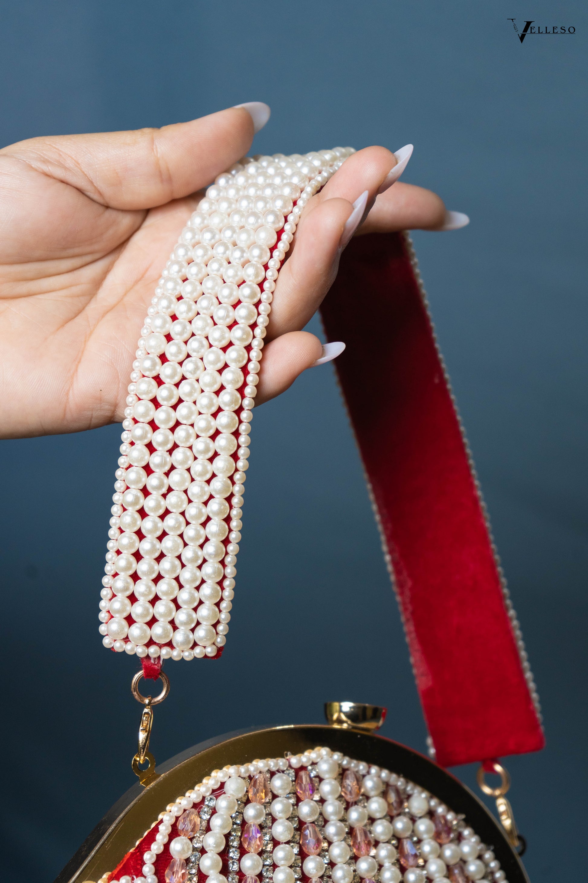 Mahira Royale Pearl Frame Bag