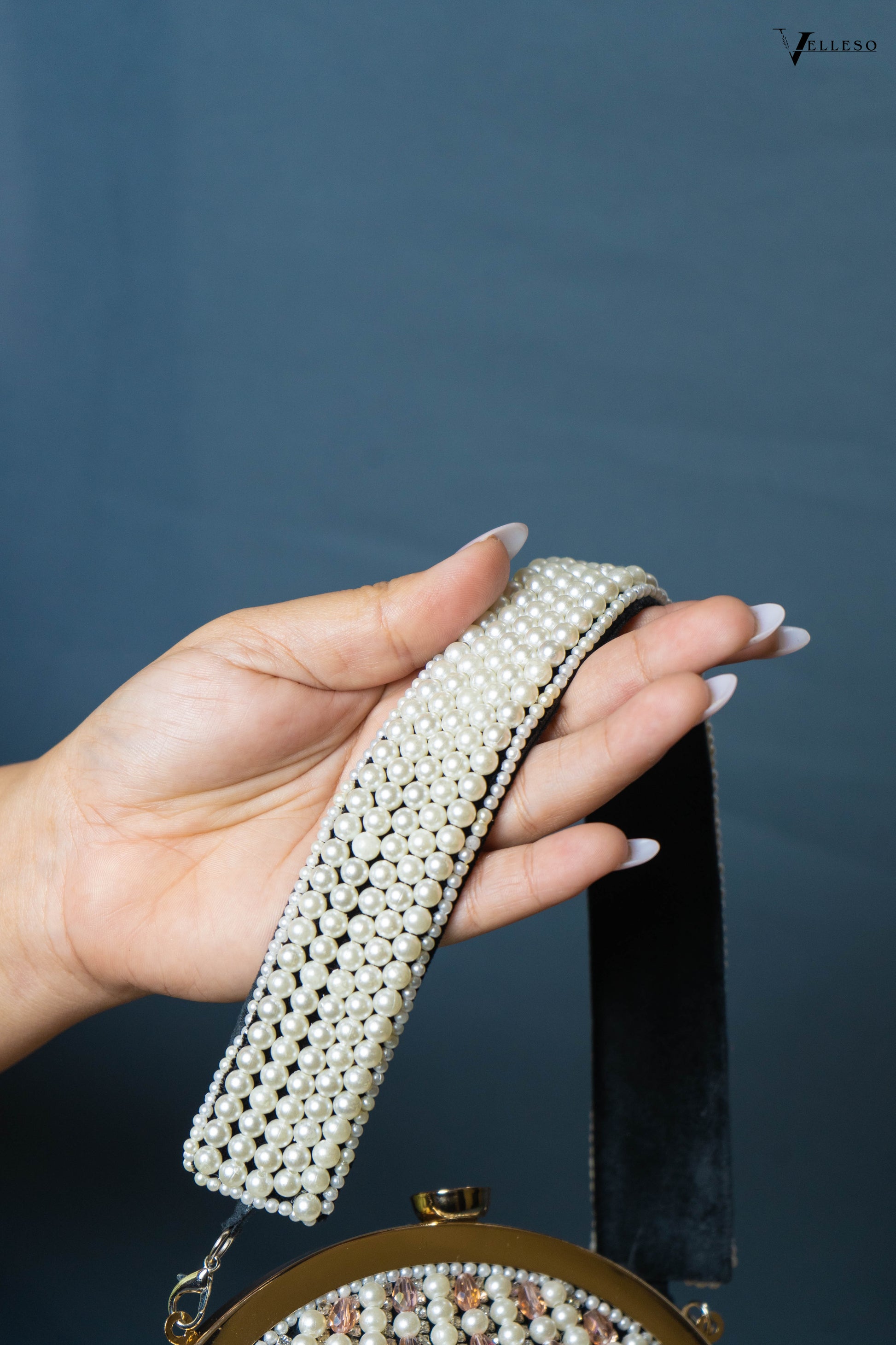 Mahira Royale Pearl Frame Bag