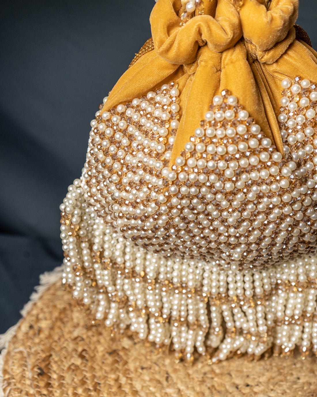 Elara Pearl Potli