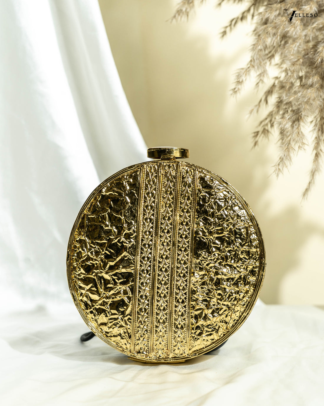 Ivory Vine Halo Clutch