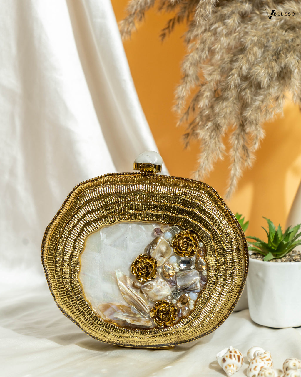 Ocean Bloom MOP Clutch