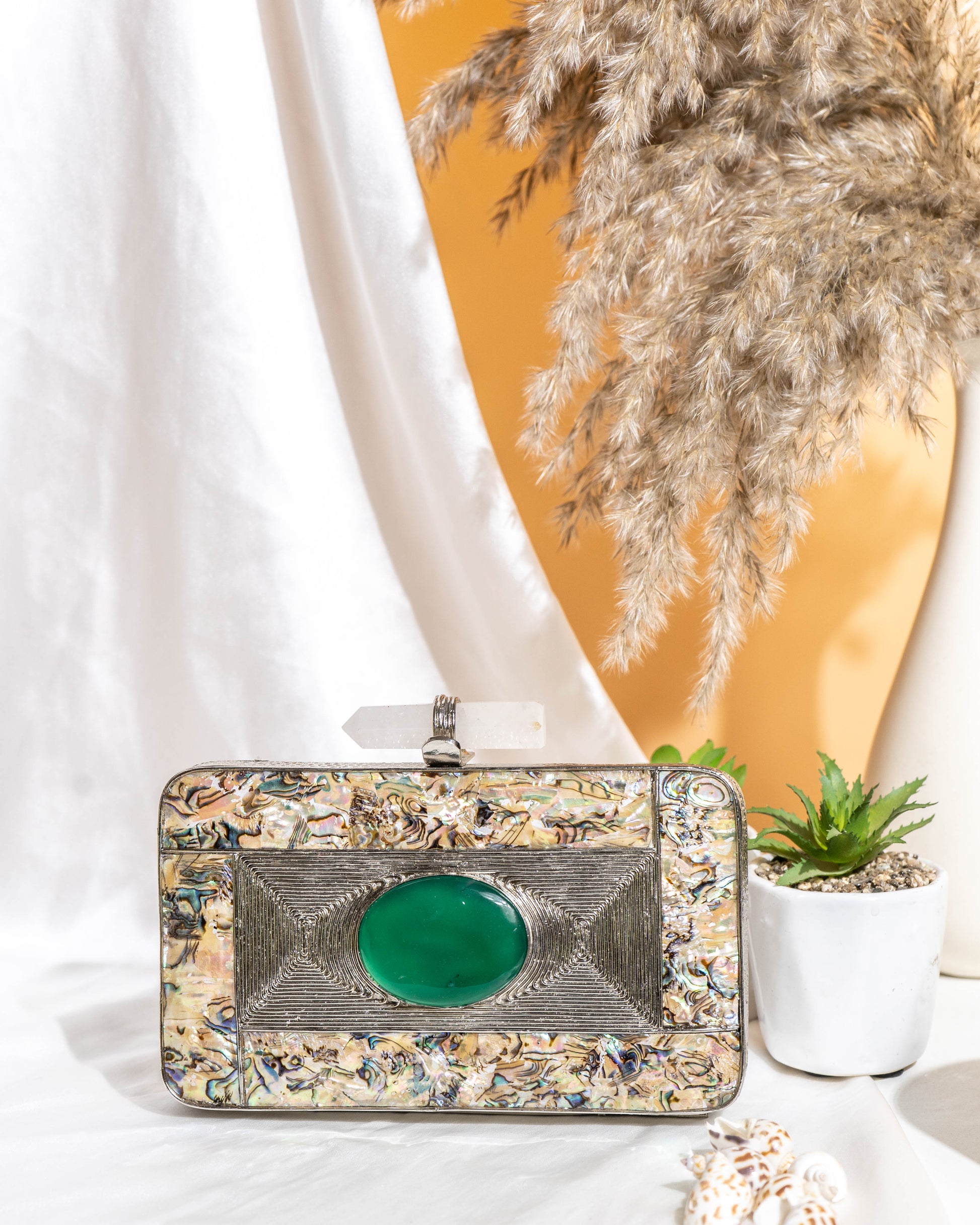 Zenya Quartz MOP Clutch