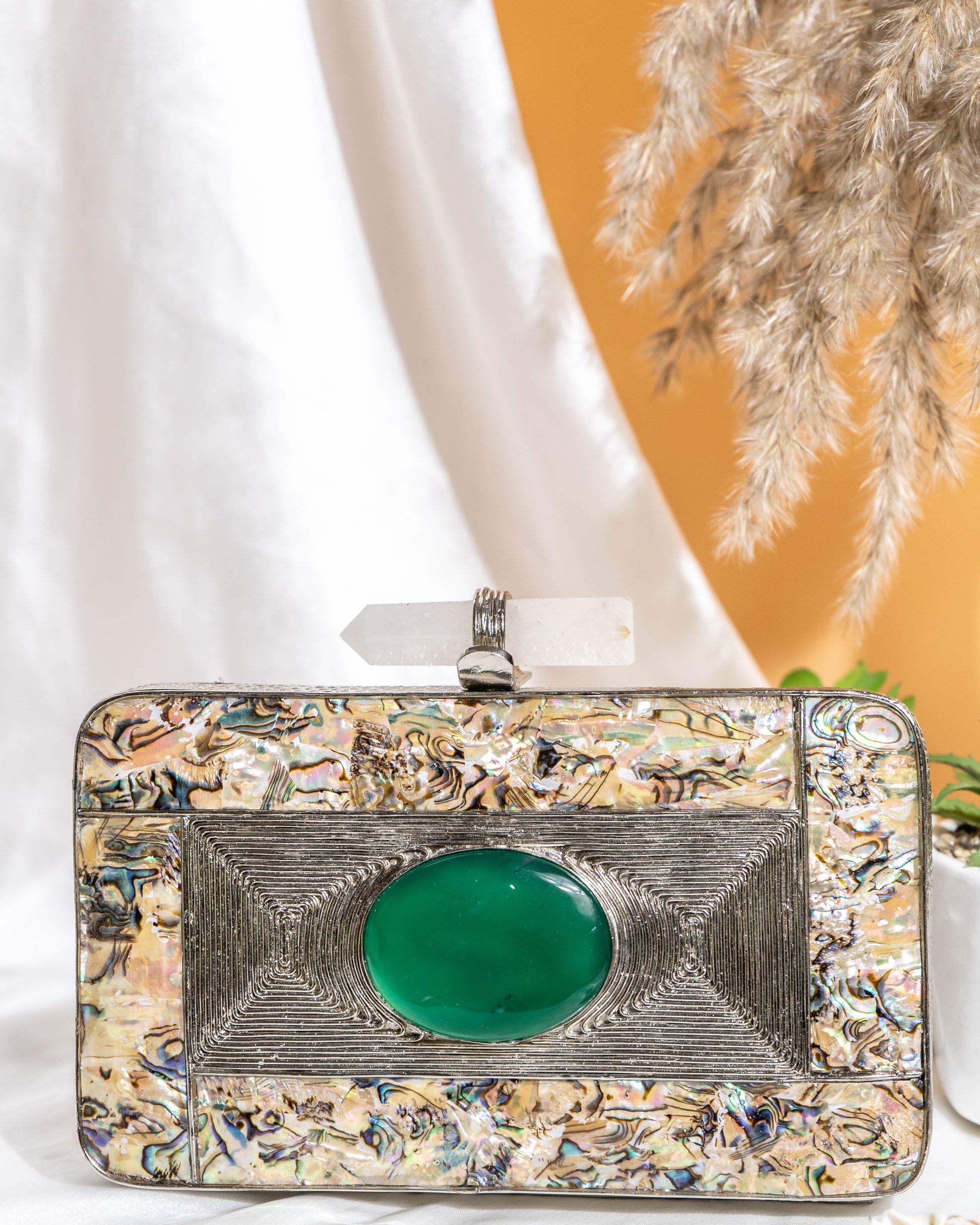 Zenya Quartz MOP Clutch