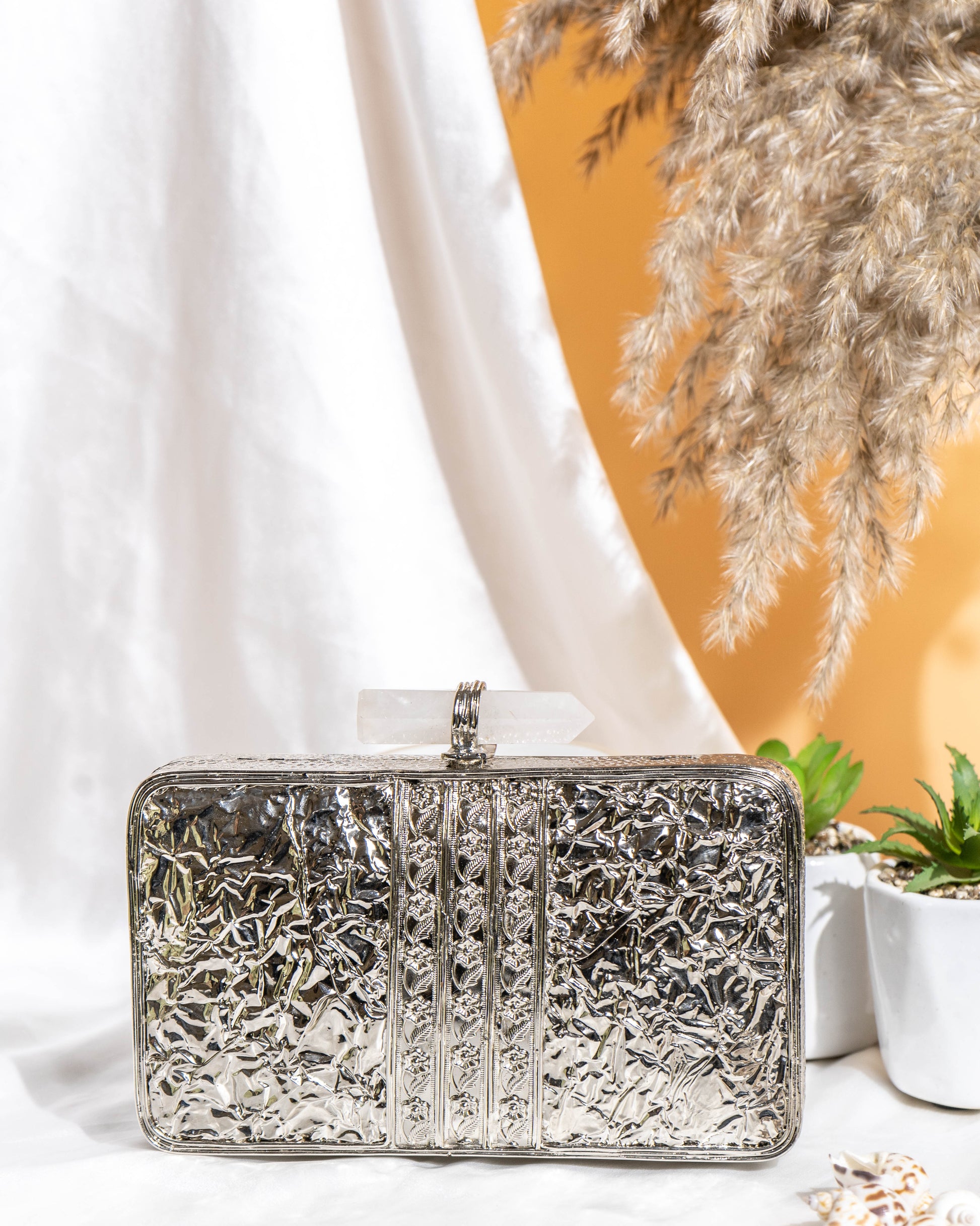 Zenya Quartz MOP Clutch