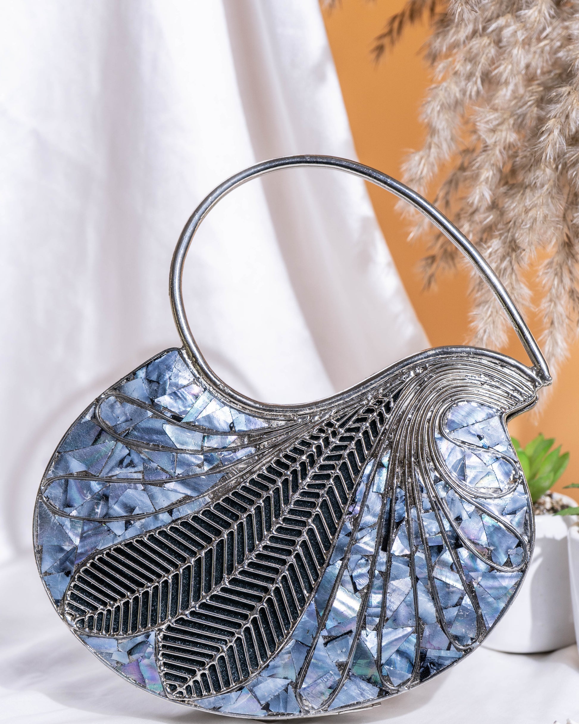Ocean Crest MOP Clutch