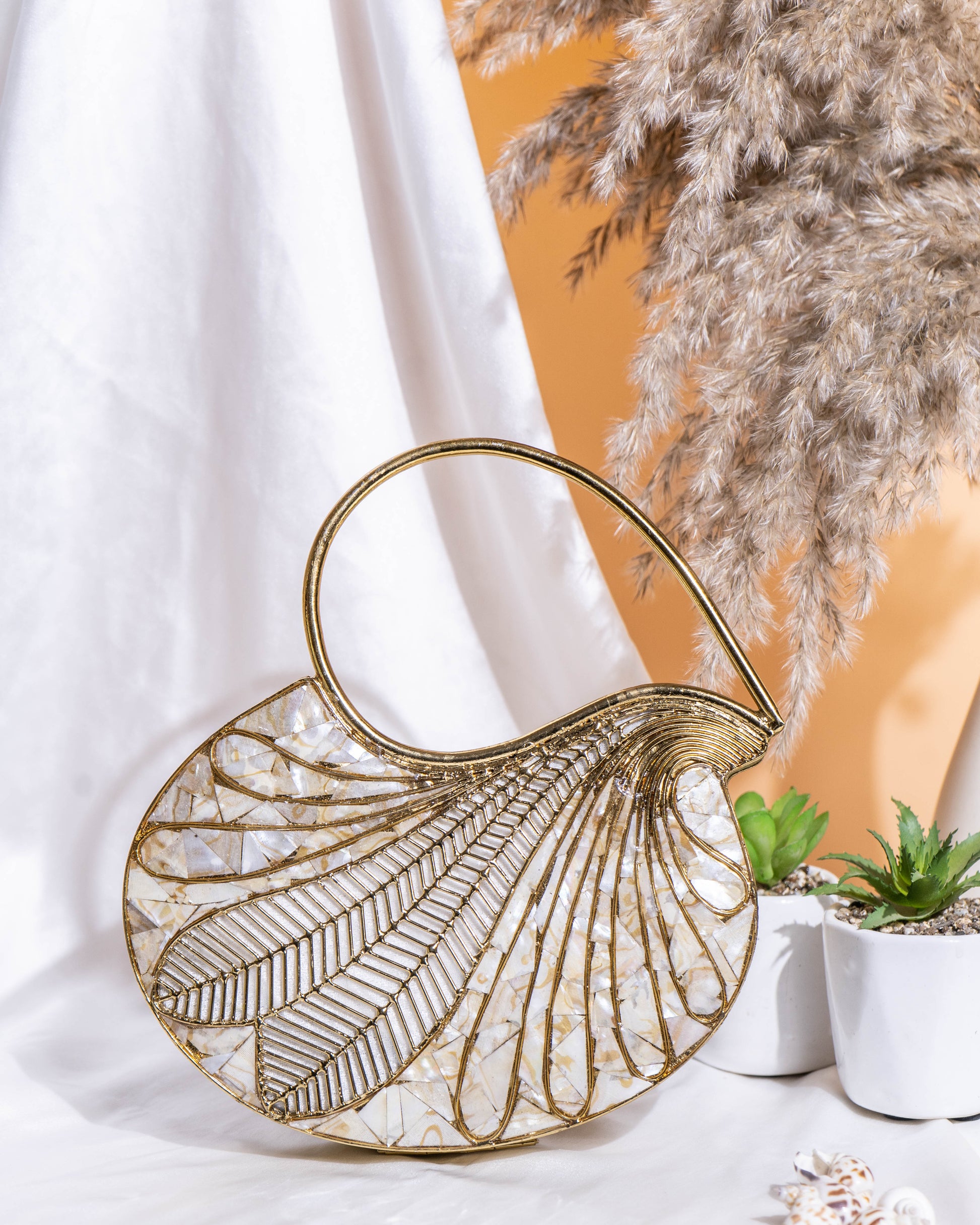 Ocean Crest MOP Clutch