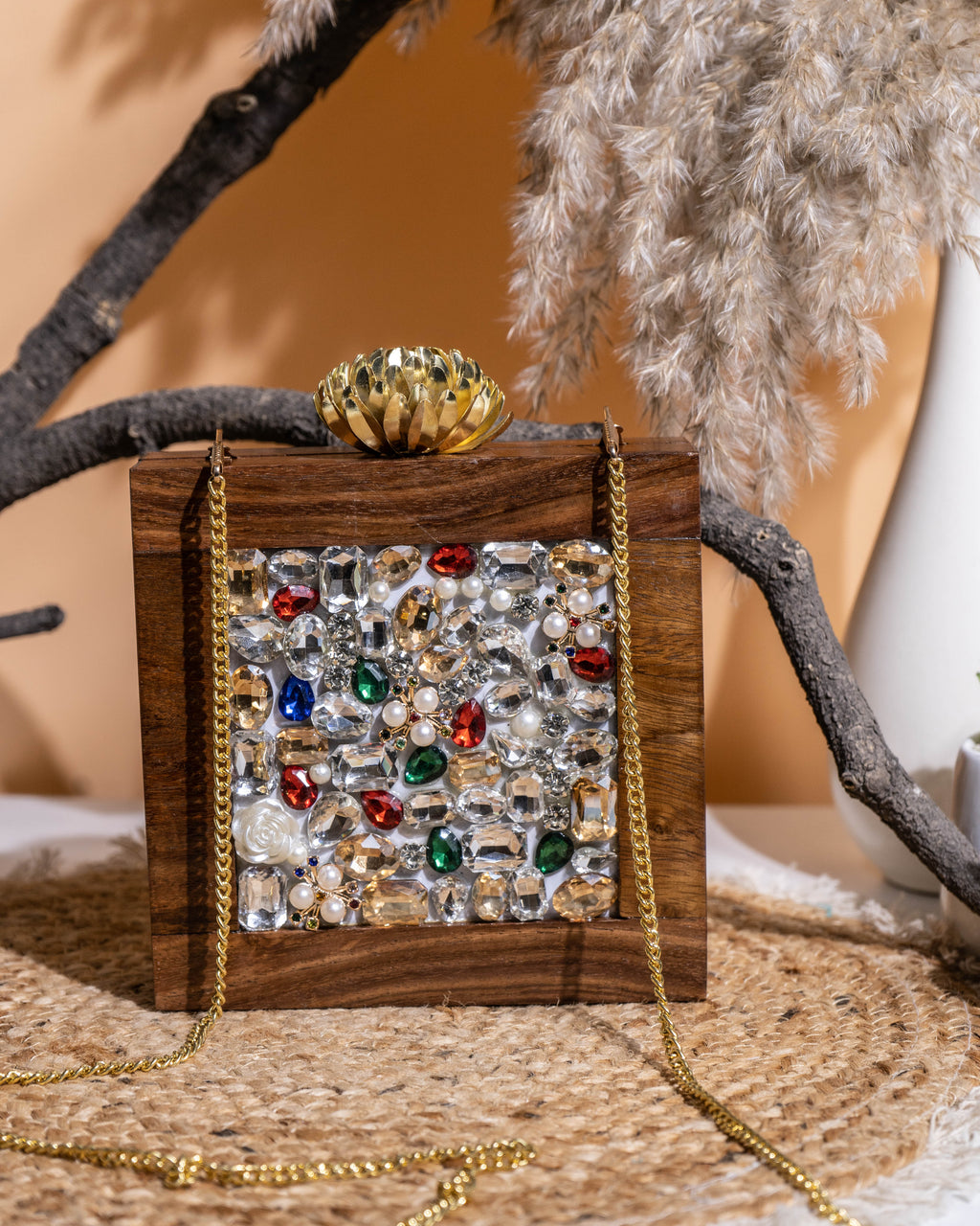Royal Éclat Lotus Clutch