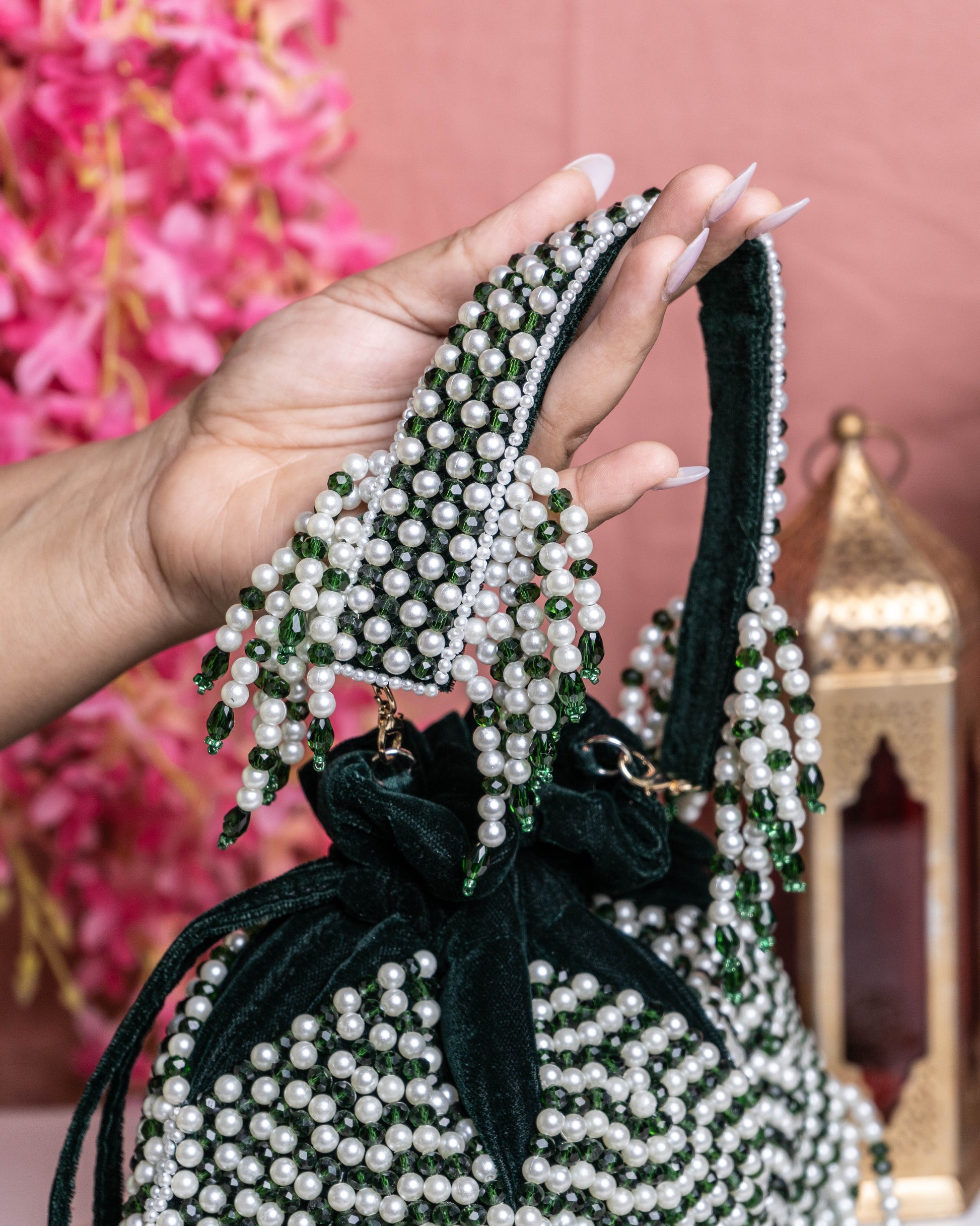 Elara Pearl Potli