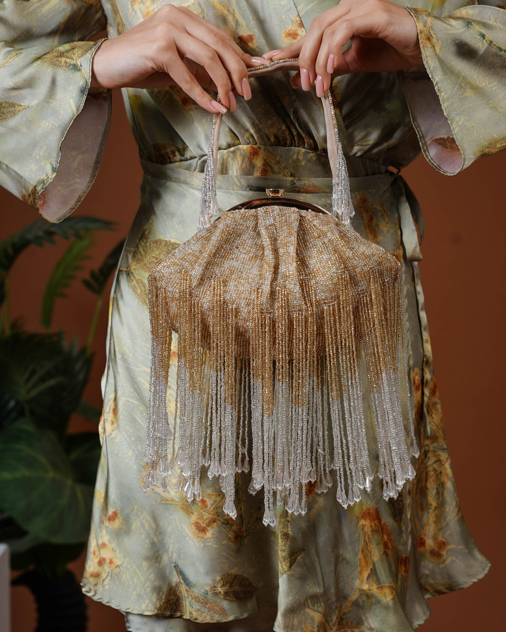 Iliara Bloom – Gold & Ivory Fringe Beaded Purse