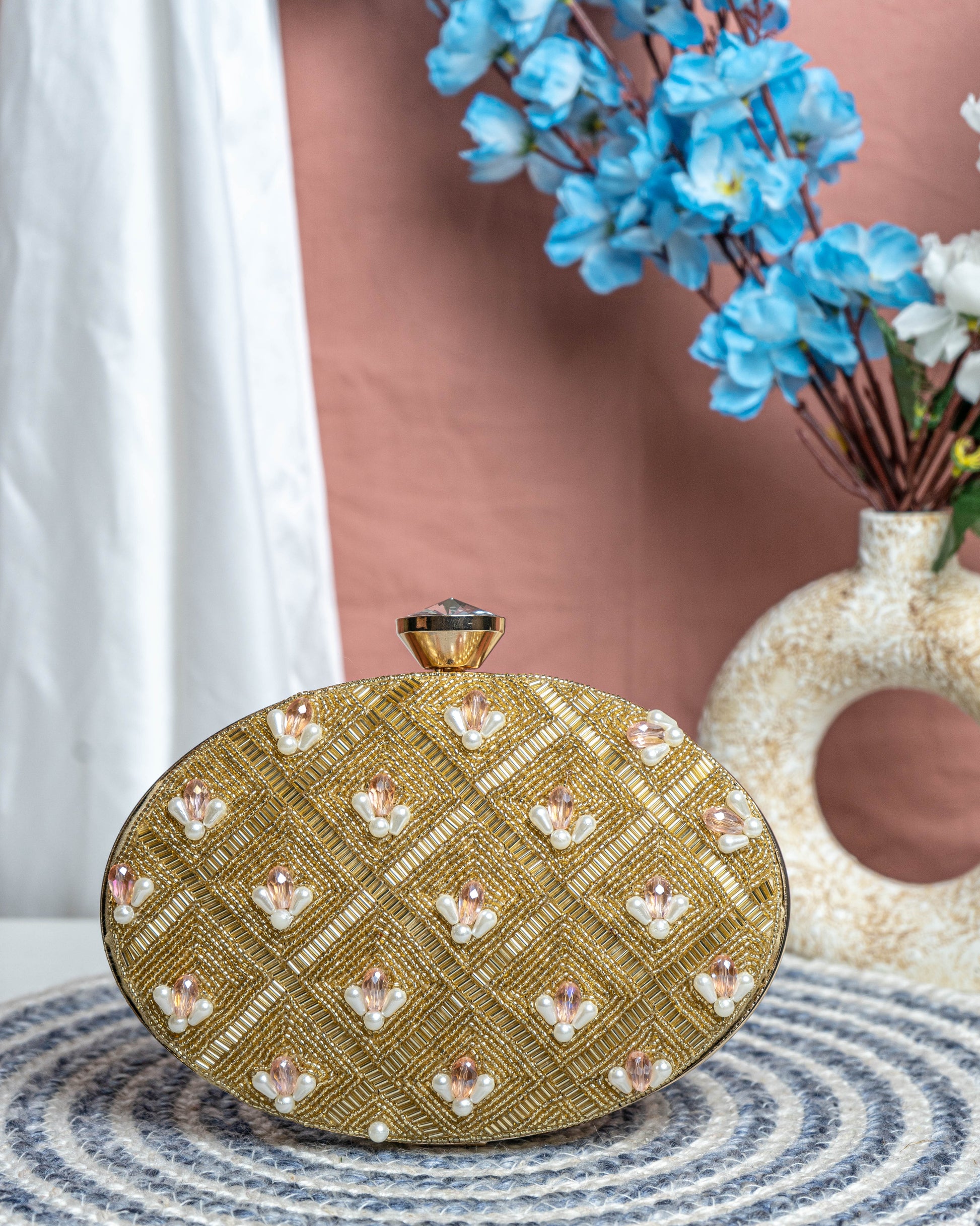 Lunara Gold Bloom Clutch