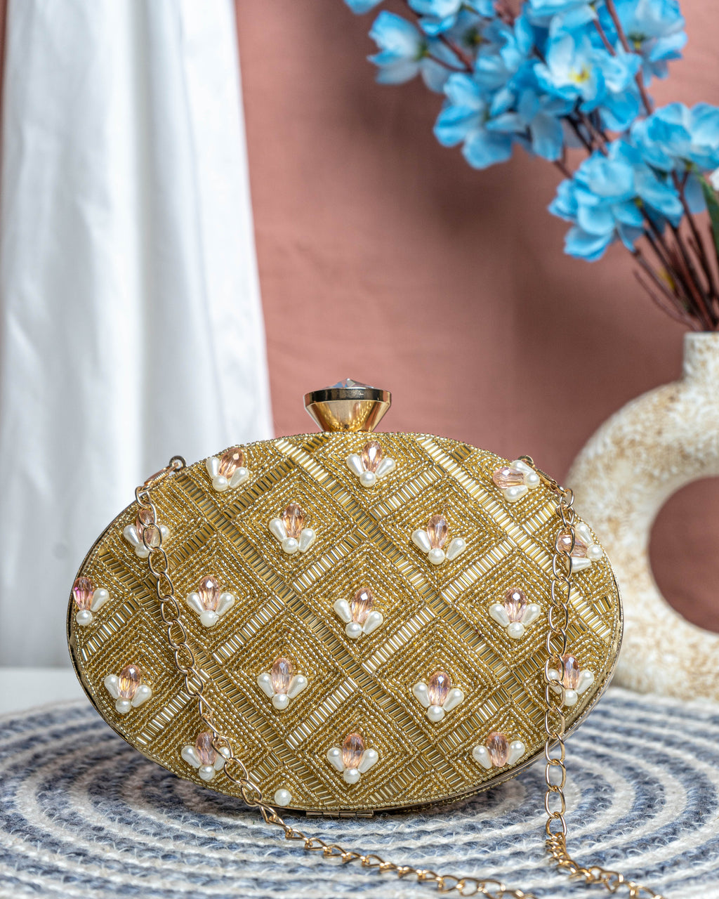 Lunara Gold Bloom Clutch