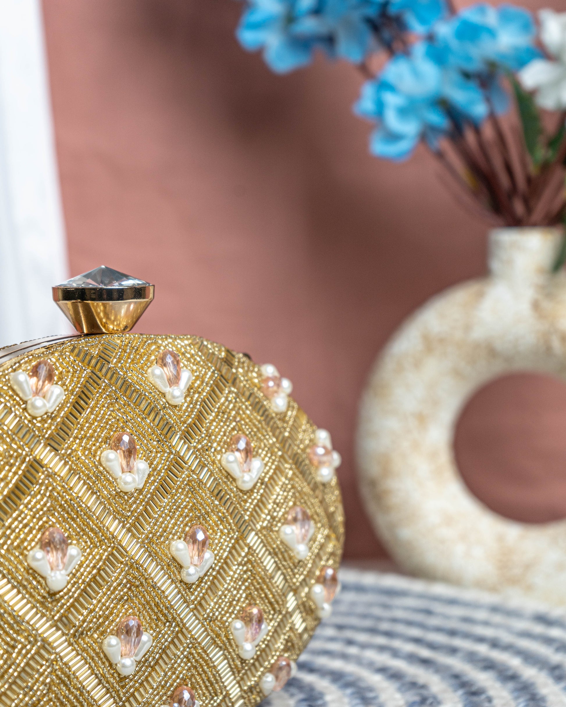 Lunara Gold Bloom Clutch