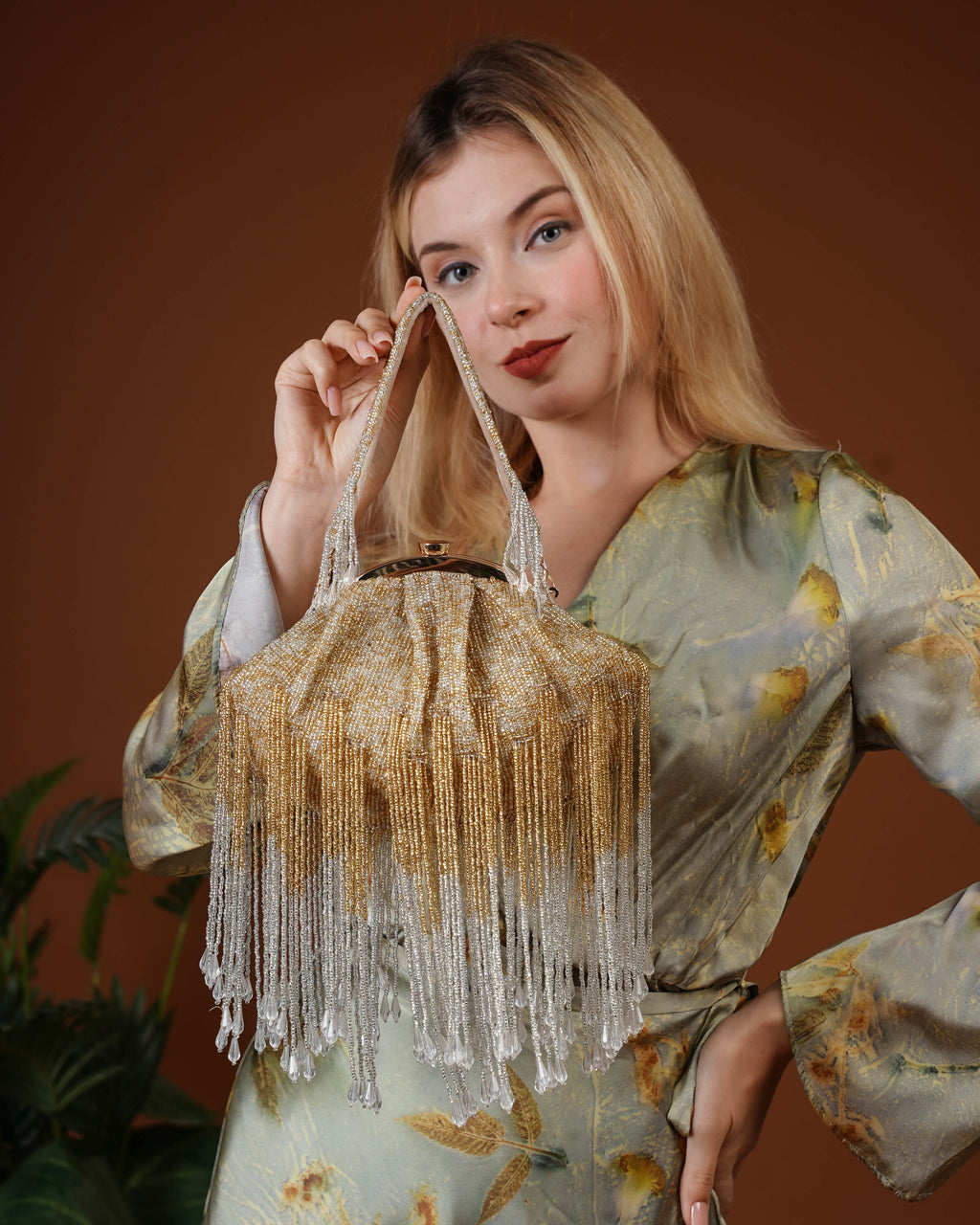 Iliara Bloom – Gold & Ivory Fringe Beaded Purse